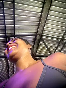 Snapshot of Berry_Bans chatting on December 2025 05:17:01 PM Berry Bans online show from December 2025 05:17:01 PM