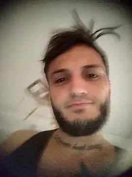 Snapshot of GrooD96 chatting on December 2025 04:29:02 AM GrooD96 online show from December 2025 04:29:02 AM