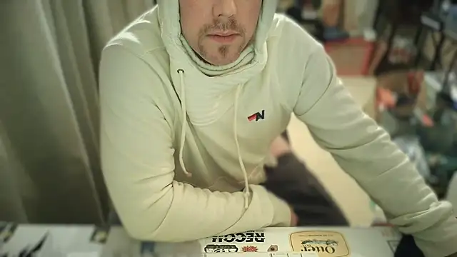 Snapshot of Rock_Pierce chatting on March 2025 11:08:02 AM Rock Pierce online show from March 2025 11:08:02 AM