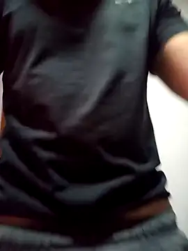 luisfer 98 online show from December 2025 07:09:01 PM