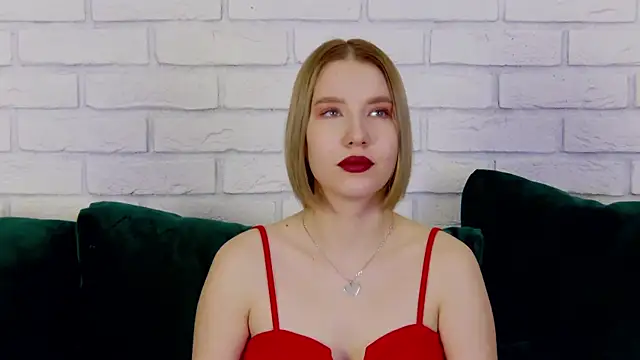 LiliLinn online show from February 2025 06:20:01 AM