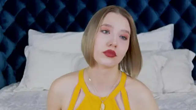 LiliLinn online show from February 2025 07:45:01 AM