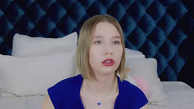 LiliLinn online show from March 2025 08:10:01 AM