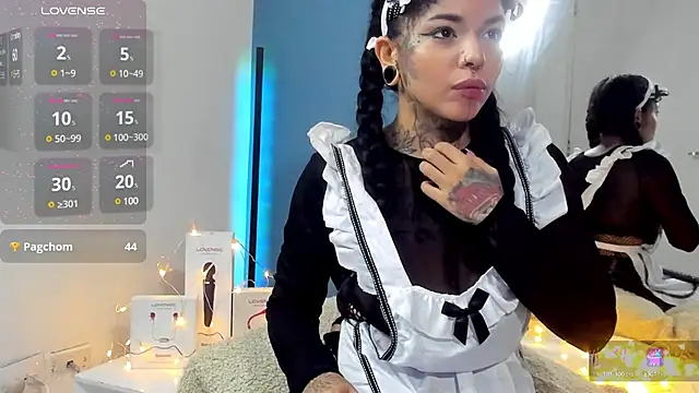 NinaInk online show from February 2025 02:53:02 PM