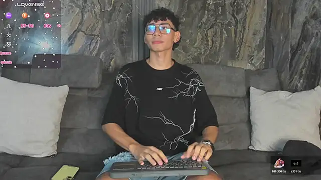 Snapshot of Daviid_laidd chatting on December 2025 11:34:02 PM Daviid laidd online show from December 2025 11:34:02 PM