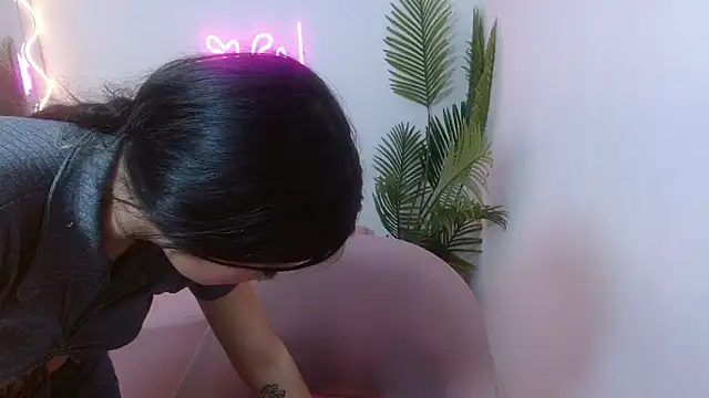 Chiara tay online show from December 2024 07:48:02 PM