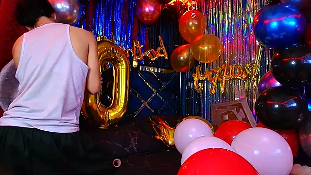 Snapshot of Luke_Howland chatting on November 2025 01:28:01 AM Luke Howland online show from November 2025 01:28:01 AM