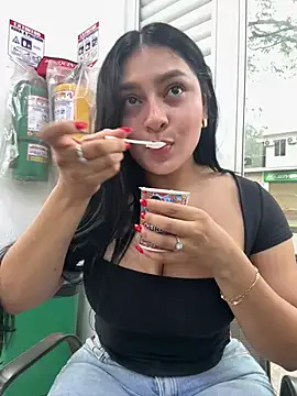 Snapshot of sarasoto_1 chatting on February 2025 10:42:02 PM sarasoto 1 online show from February 2025 10:42:02 PM