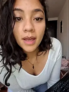 Snapshot of Thaliacooper_ chatting on December 2024 06:20:02 PM Thaliacooper online show from December 2024 06:20:02 PM