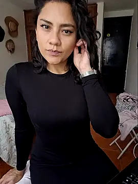 Snapshot of Thaliacooper_ chatting on December 2024 05:43:01 PM Thaliacooper online show from December 2024 05:43:01 PM