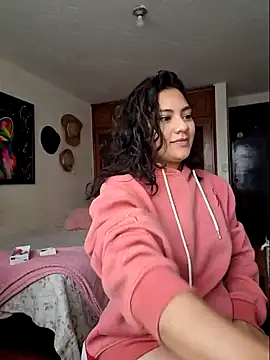 Snapshot of Thaliacooper_ chatting on December 2024 08:54:01 PM Thaliacooper online show from December 2024 08:54:01 PM
