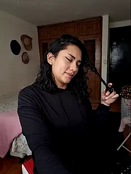 Snapshot of Thaliacooper_ chatting on March 2025 05:43:02 PM Thaliacooper online show from March 2025 05:43:02 PM