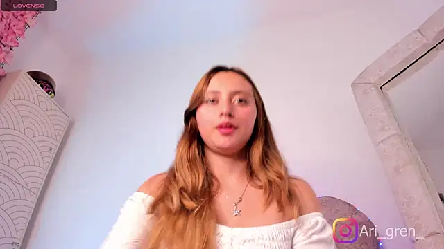 arianna gren online show from September 2025 09:59:02 PM
