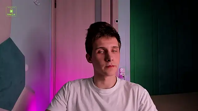 Snapshot of MarkGWalker chatting on March 2025 06:33:01 PM MarkGWalker online show from March 2025 06:33:01 PM