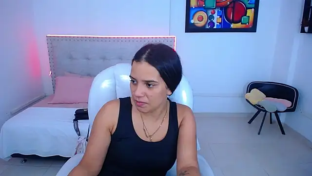 Chiqui milk  online show from January 2025 06:56:01 PM