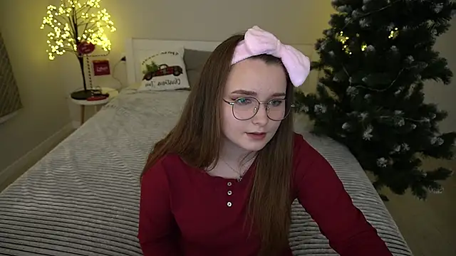 MagicPeachh  online show from December 2024 02:17:01 PM