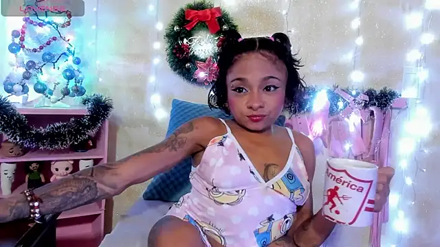 Lauren Hills069 online show from December 2024 02:24:01 AM