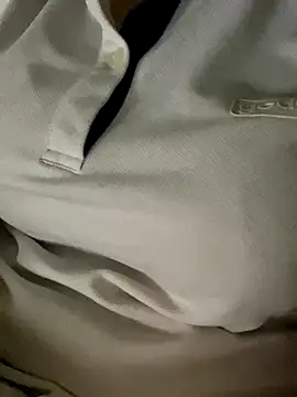 Snapshot of Tuongvy05 chatting on October 2025 04:39:01 PM Tuongvy05 online show from October 2025 04:39:01 PM