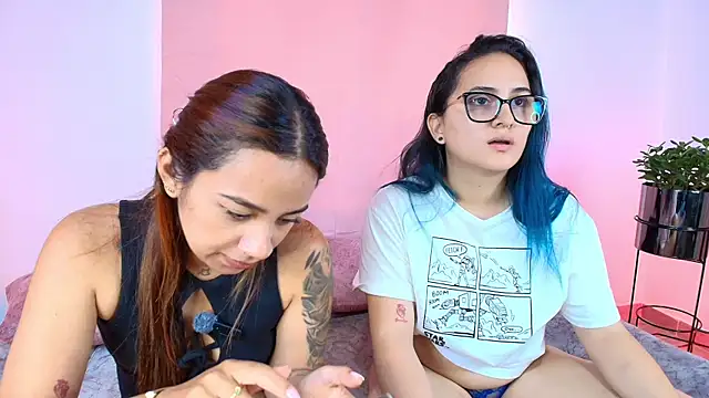 Jules n Gia online show from October 2025 06:54:02 PM