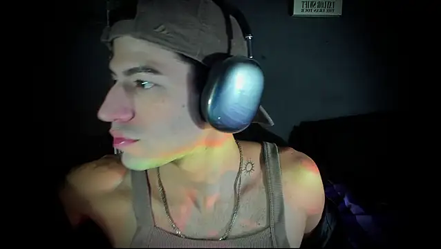 Snapshot of newjeff chatting on November 2025 11:42:02 AM newjeff online show from November 2025 11:42:02 AM