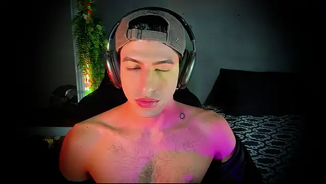 Snapshot of newjeff chatting on November 2025 05:16:01 PM newjeff online show from November 2025 05:16:01 PM