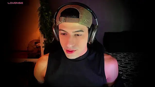 Snapshot of newjeff chatting on December 2025 05:22:02 PM newjeff online show from December 2025 05:22:02 PM