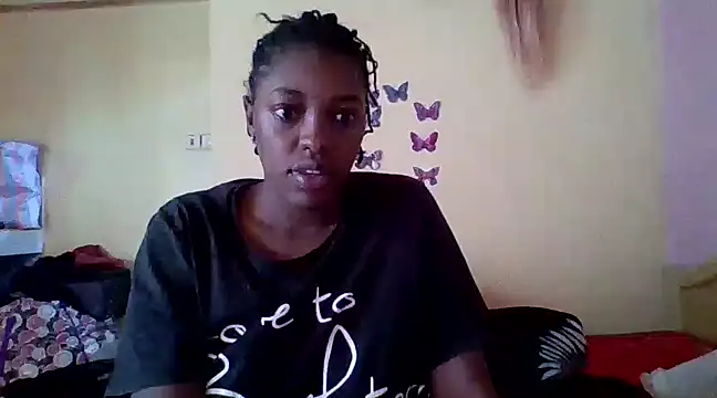 Zara Twilight online show from February 2025 01:01:01 PM