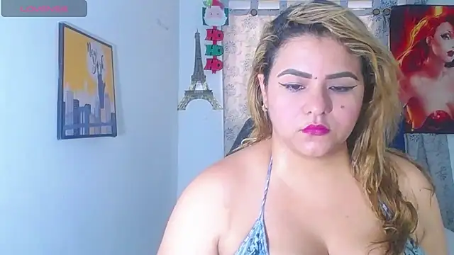 Snapshot of Charlotte_mh chatting on December 2024 07:51:01 PM Charlotte mh online show from December 2024 07:51:01 PM