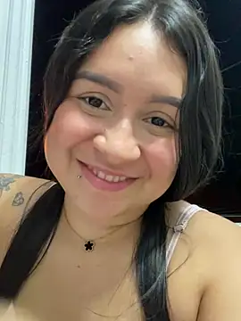 Pretty Isadora online show from January 2025 11:34:02 PM