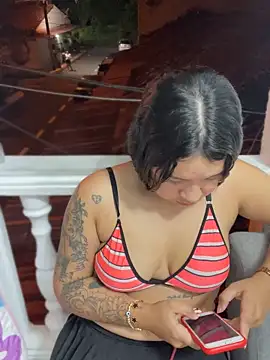 Pretty Isadora online show from January 2025 12:44:02 AM