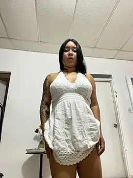 Pretty Isadora online show from January 2025 06:43:02 PM