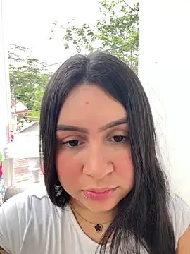 Pretty Isadora online show from January 2025 08:01:02 PM