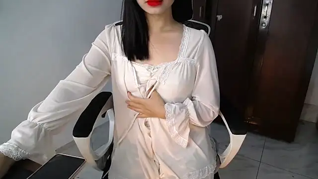 Lunobaby 204 online show from November 2025 01:14:02 AM