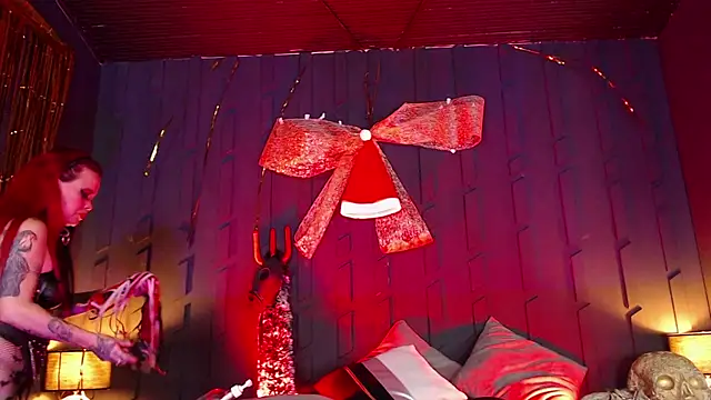 MorganaCrowley online show from December 2024 07:29:02 PM
