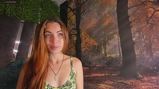 Mia Parissi online show from January 2025 12:38:02 PM