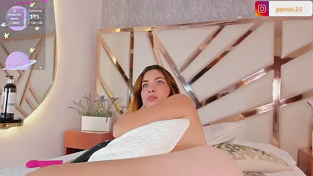 Mia Parissi online show from February 2025 07:07:01 PM