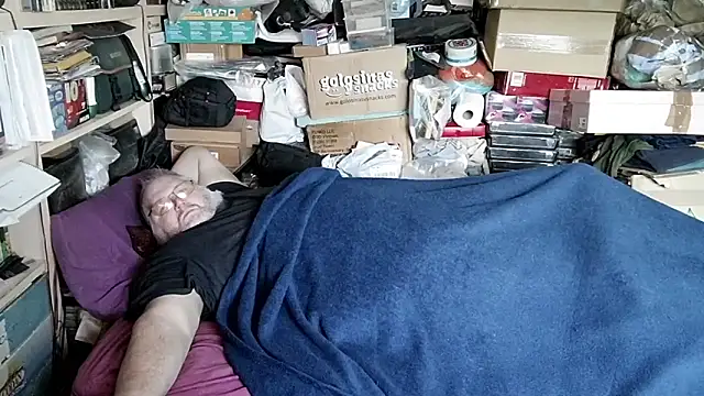 hadeszeuss2 online show from December 2025 02:57:02 PM