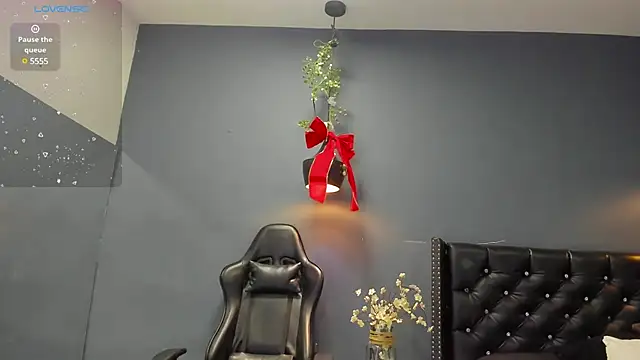 Hannah Miller   online show from December 2024 11:18:01 AM