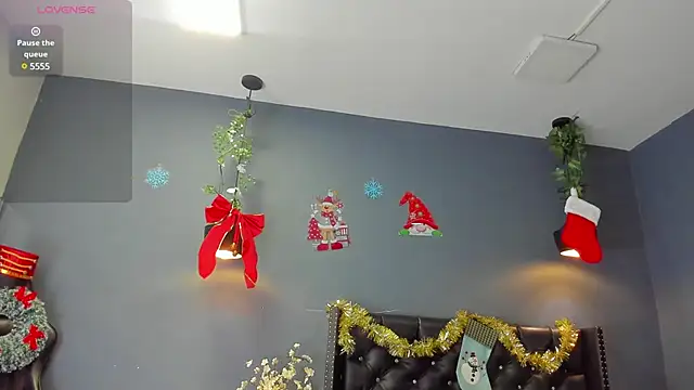 Hannah Miller   online show from December 2024 11:47:01 AM