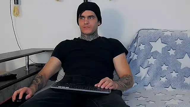 CarterCole online show from December 2025 09:24:01 AM