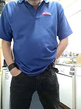 Snapshot of JulianJ50 chatting on November 2025 08:15:01 AM JulianJ50 online show from November 2025 08:15:01 AM