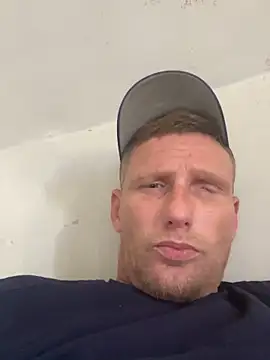 aaronmc311840 online show from September 2025 03:58:02 PM