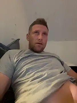 aaronmc311840 online show from September 2025 10:46:02 PM