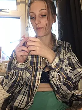 indie-rayne online show from December 2024 03:01:02 PM