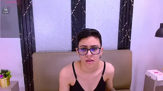 Cutie Shy  online show from October 2025 07:25:02 PM