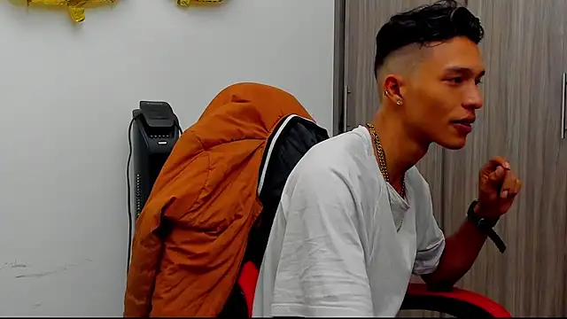 TommyGun 22 online show from December 2024 12:39:02 AM