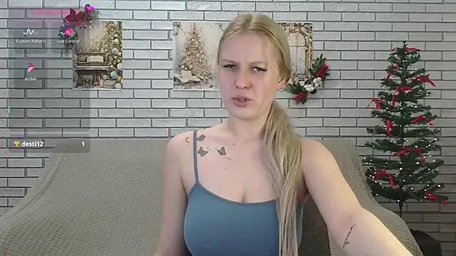 EmiliaDuchess online show from December 2024 03:02:01 PM