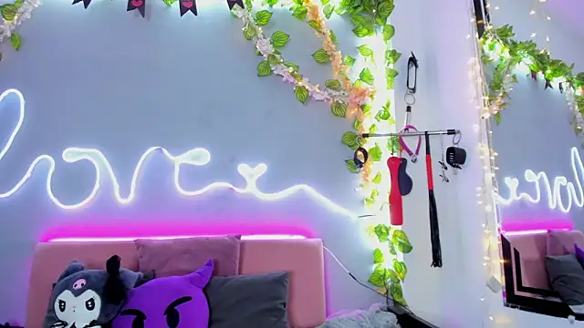 Snapshot of YouliteSllut2 chatting on February 2025 09:11:02 PM YouliteSllut2 online show from February 2025 09:11:02 PM