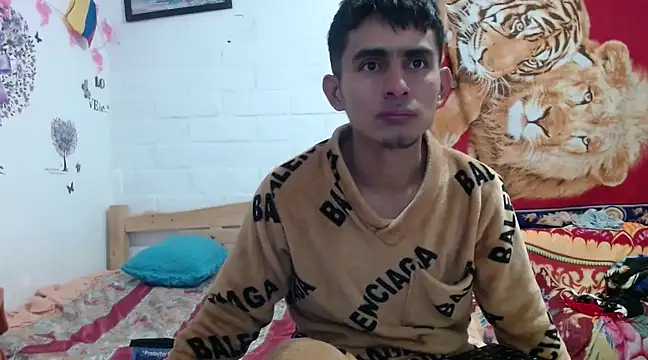 Snapshot of maria_and_angel chatting on January 2025 01:13:02 AM maria and angel online show from January 2025 01:13:02 AM