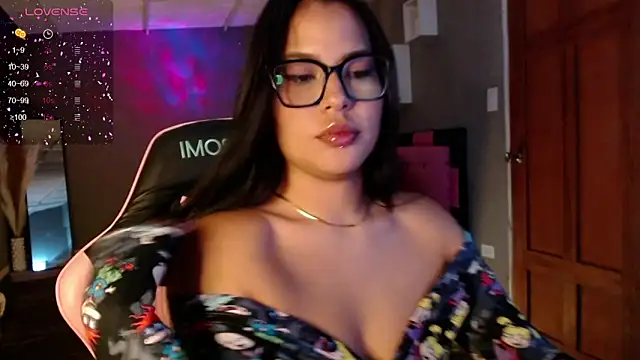 Snapshot of alexa_kei chatting on October 2025 06:52:02 PM alexa kei online show from October 2025 06:52:02 PM